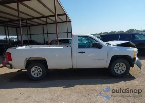 2013 Chevrolet Silverado 1500 Work Truck z USA, uszkodzony, nr VIN 1GCNCPEX9DZ248650